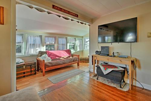 Buzzards Bay House | Steps to Cape Cod Canal Buzzards Bay Home