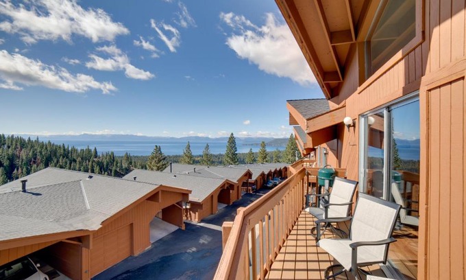 Incline Village Apartment | Steps to Diamond Peak Incline Village Condo