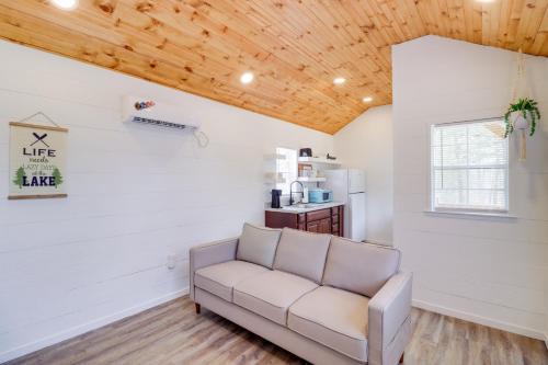 Tumbling Shoals House | Steps to Greers Ferry Lake Tumbling Shoals Cabin!