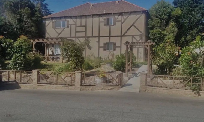 South Oceanside Condo | Steps to Ocean with Private Patio Clean Perfect!