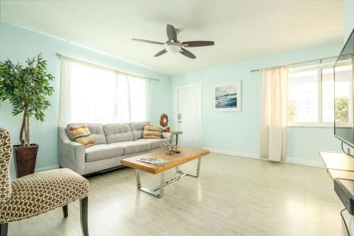Lauderdale-by-the-Sea Apartment | Steps to Sand and Sea 1