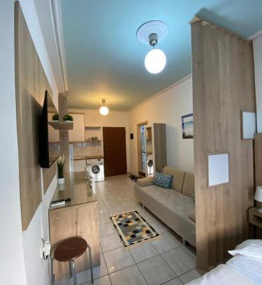 Sarande Apartment | Steps to the beach Apartment