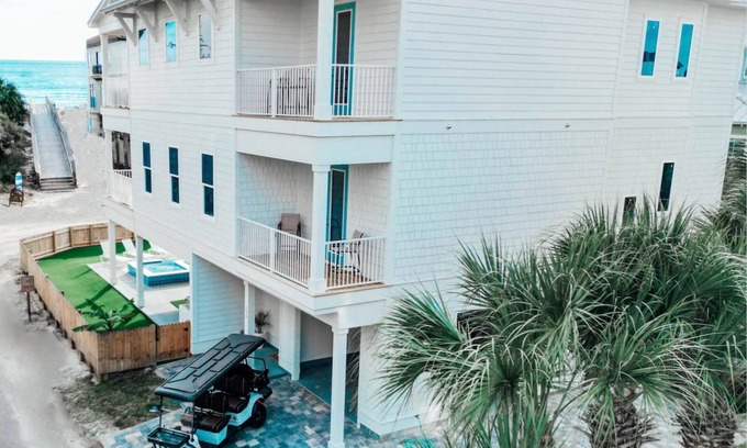 Miramar Beach House | STEPS2BEACH/FREE BeachChairs March-Oct/Pool/Hot tub/ELEVATOR/FREE GolfCart&Bikes