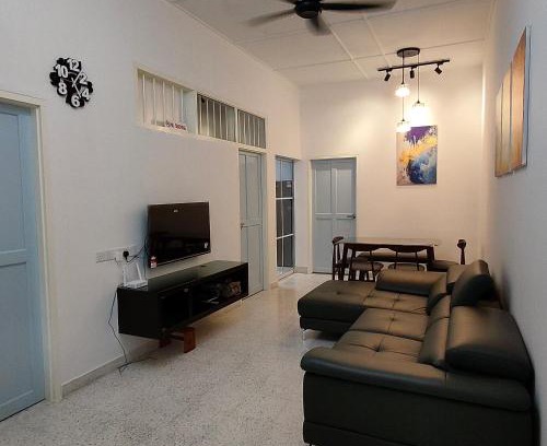 Kampung Cantik House | Sterling Homestay