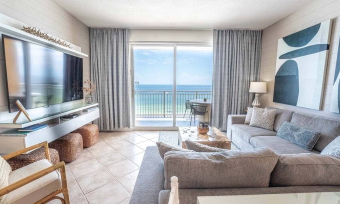 Panama City Beach Condo | Sterling Reef 503 - Sleeps 6 - Free Beach Chairs