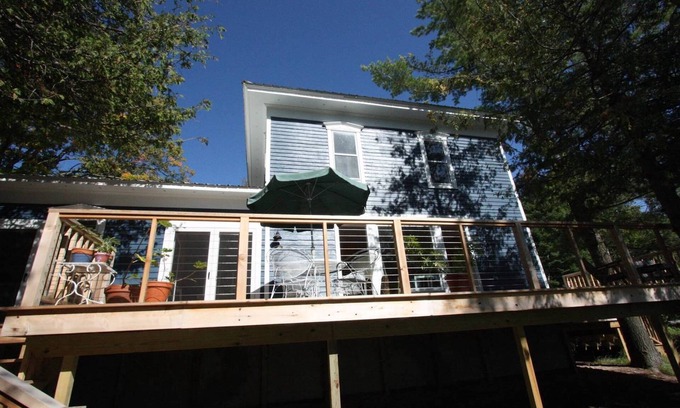 Charlevoix House | Stewart's Folie on Lake Charlevoix