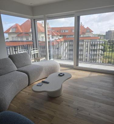 Blankenberge Apartment | Stijlvol nieuwbouwappartement op wandelafstand zee - INCLUSIEF PARKEERPLAATS