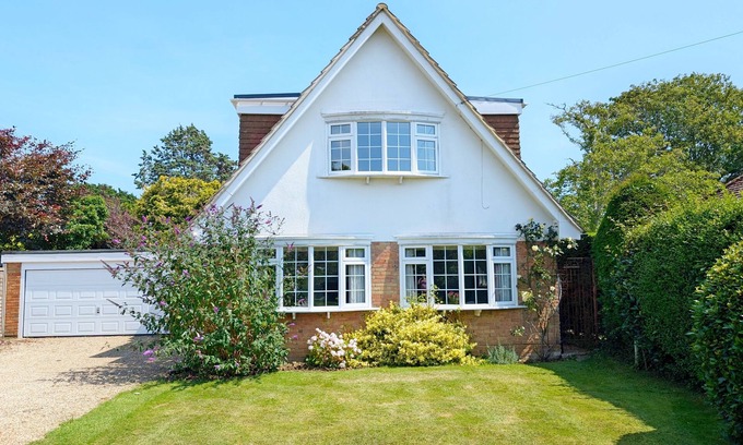 Emsworth Cottage | Still Waters, Emsworth - a cottage that sleeps 8 guests in 4 bedrooms