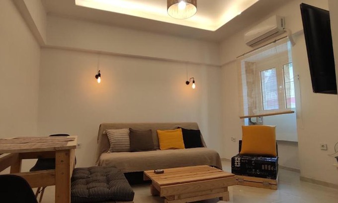 Khalkis Apartment | Stone apartment
