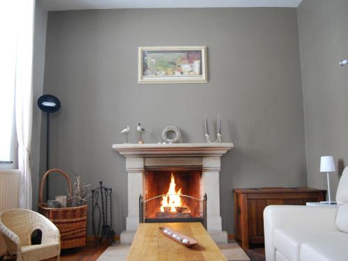 Les Rivages House | Stone built holiday home in Dinant with terrace