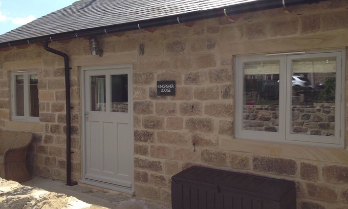Froggatt House | Stone built self-catering lodge in stunning location
