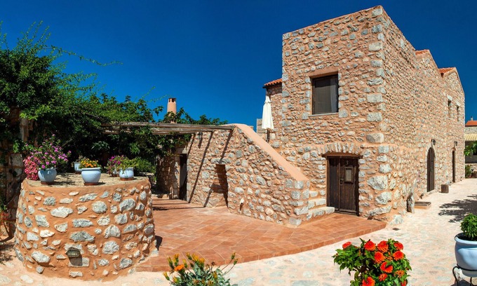 Omales Apartment | Stone built studio for 3,Olive Grove,Near Beach,Mani 2