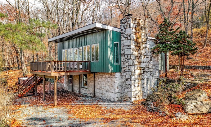 Kabletown House | Stone Cabin on Valley View: Firepit + Hot Tub