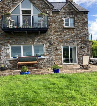 Glengarriff House | STONE COTTAGE