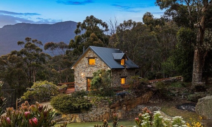 West Hobart Cottage | Stone Cottage in West Hobart