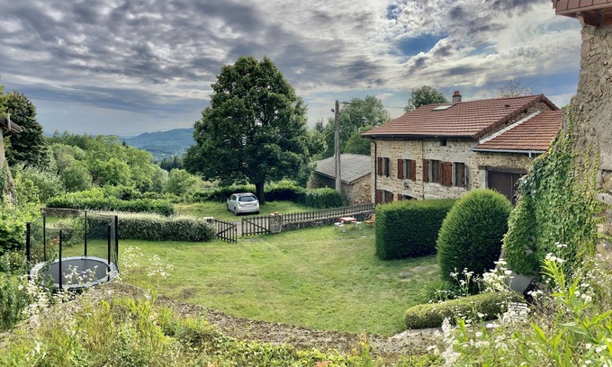 Saint-Victor-Montvianeix House | Stone house with quiet garden ideal for families and hikers