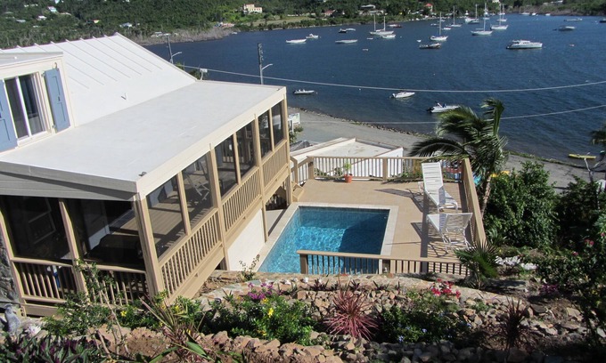 Estate Carolina House | Stone Harbor~ Great Coral Bay Location. Mint condition property, private pool