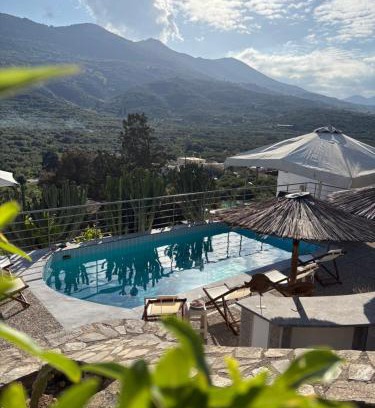 Kounelion Villa | Stone Heaven Apartment-Poolside BBQ & Fresh Herbs