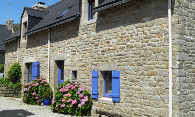 Ploemeur House | Stone house 350 m from the beach