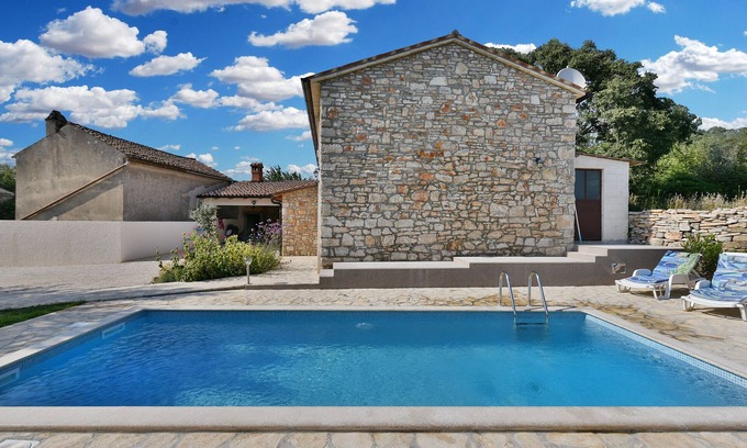 Galizana House | Stone house, again, with air conditioning and barbecue