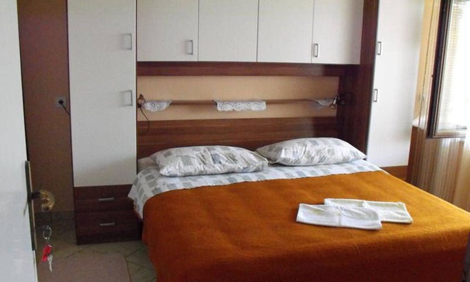 Lumbarda Bed & Breakfast | Stone House Gregov - Bedroom 1