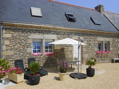 Plobannalec-Lesconil House | Stone House near Torche Beach