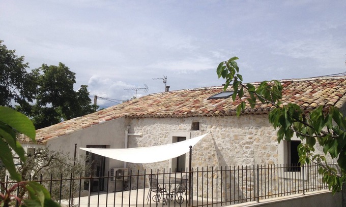 Vallon-Pont-d'Arc House | Stone house with Jacuzzi and air conditioning