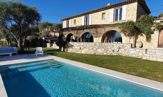Tourrettes-sur-Loup Villa | Stone Provencal villa with panoramic sea view, heated pool and Spa