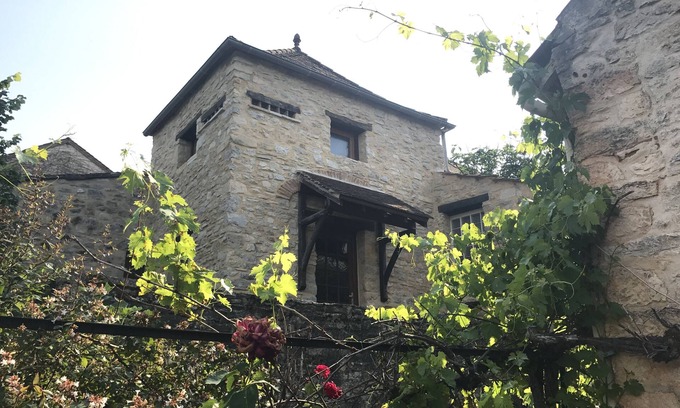 Saint-Medard House | Stone village house with dovecote and large terrace