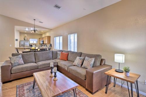 Bullhead City House | Stonebridge River Home in Gated Community!