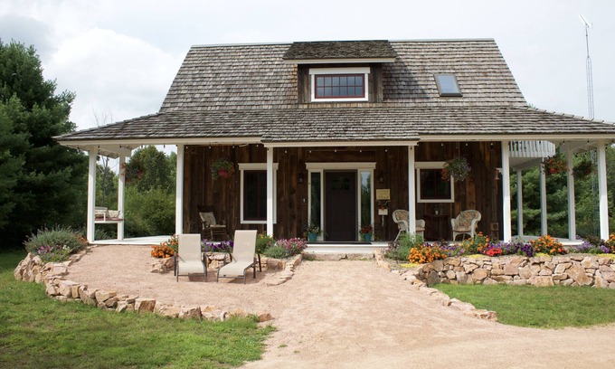 Rice Lake Cottage | Stonehaven Cottages - "The Gatekeeper Cottage"