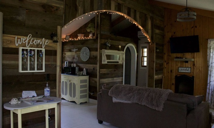 Rice Lake Cottage | Stonehaven Cottages - "The Turtle Cottage"