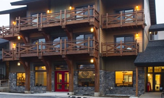 Blanchard Condo | Stoneridge Resort in Idaho studio unit, Friday check-in