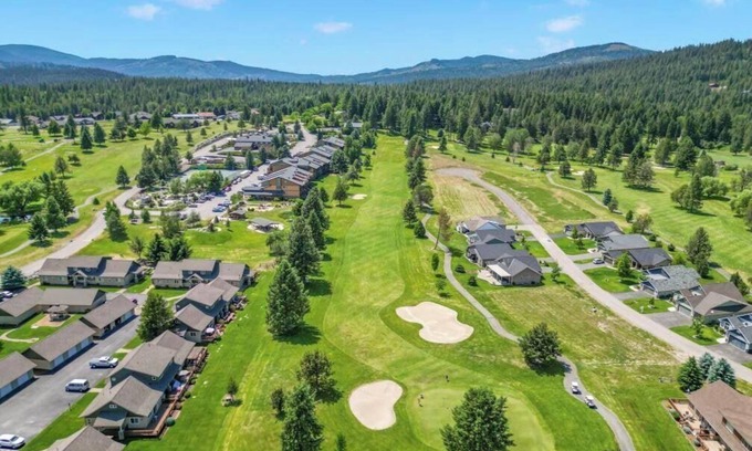 Blanchard House | Stoneridge Retreat: Golf Course Views & Mountain Escape