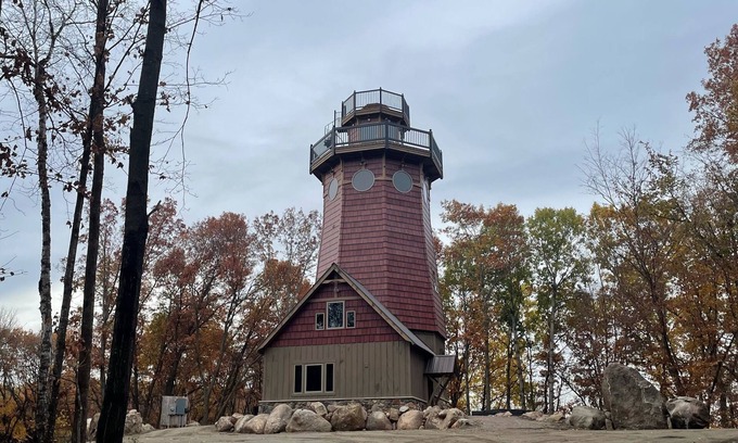 Burtrum Cabin | Stoney Ridge Lighthouse