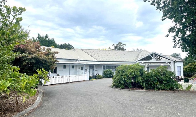 Stony Rise Bed & Breakfast | Stony Rise Cottage B&B