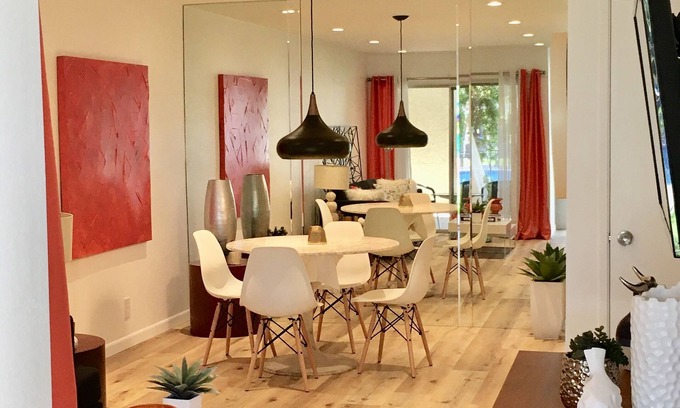 Racquet Club West Condo | Stop looking for the perfect condo, you just found it !