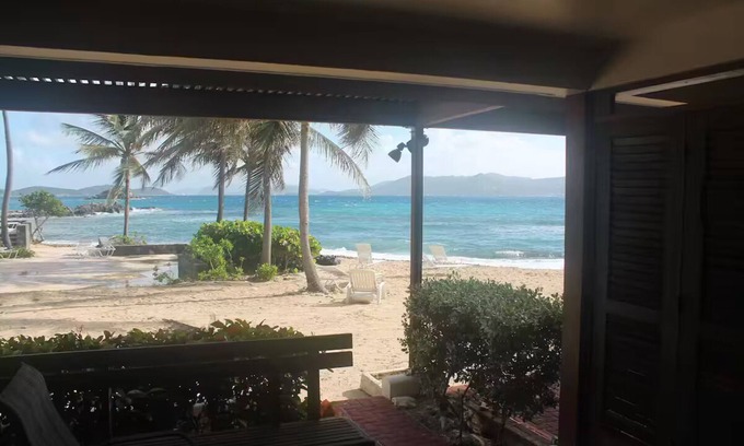 Estate Smith Bay Condo | STOP LOOKING! YOU HAVE FOUND YOUR SPOT IN PARADISE! SEE TOP 10 REASONS !