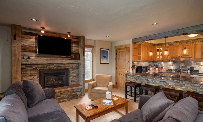 Steamboat Springs Condo | Storm Meadows East – Remodeled 1-Bdrm | Ski-In/Ski-Out!