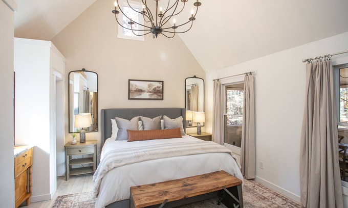 Franklin Cottage | Storybook Cottage in Leipers Fork, TN