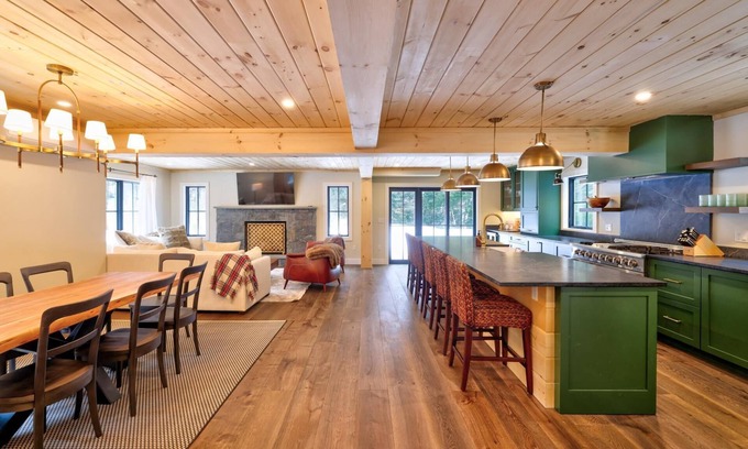 Stowe Area House | Stowe Luxury Getaway, Private & Beautiful 4BR Home