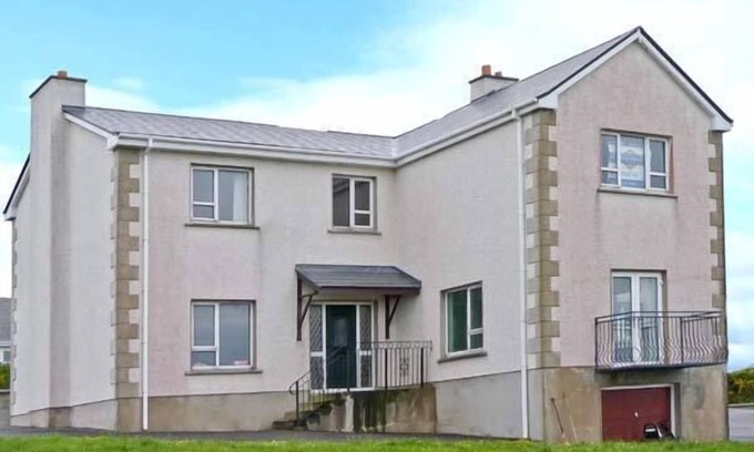 Bunbeg Cottage | STRANACORCORAGH, family friendly in Derrybeg, County Donegal