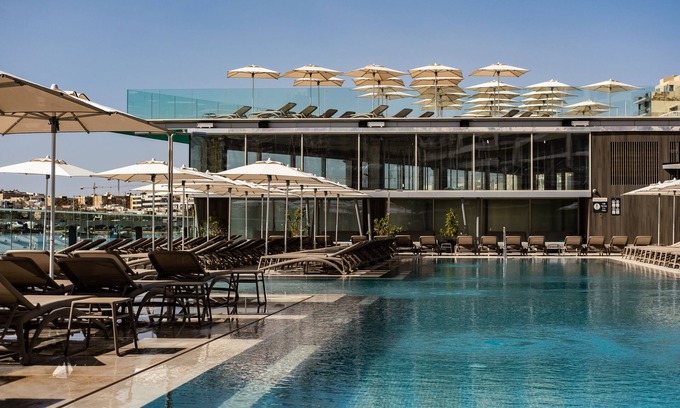 Gzira Hotel | Strand Suites By Neu Collective