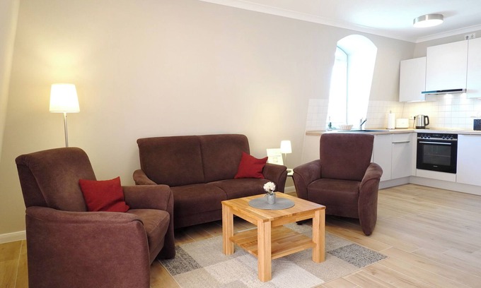 Kuehlungsborn Apartment | Strandnahes Apartment mit Zwei Balkonen und Meerblick - Saunabereich im Haus!
