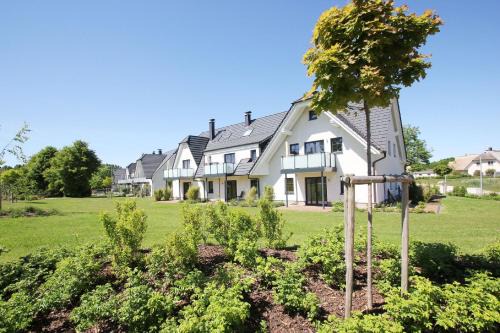 Lobbe Apartment | strandnahe FeWo mit Terrasse, gratis Nutzung vom AHOI Erlebnisbad und Sauna in Sellin - Rex Rugia FeWo 30-4
