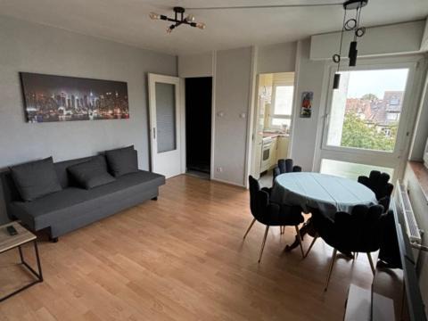 Cronenbourg Est Apartment | Strasbourg Jules Verne