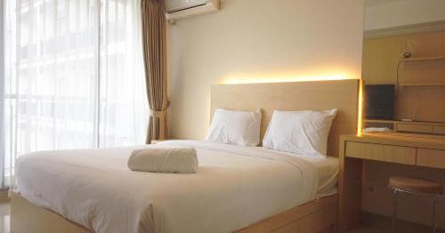Hegarmanah Apartment | Strategic Studio Apartment at Beverly Dago with Mountain View By Travelio
