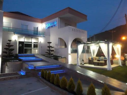 Chrisi Akti Apartment | Stratos Deluxe Apartments
