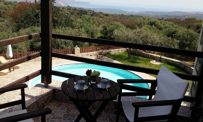 Melidoni Villa | Stratos Villas