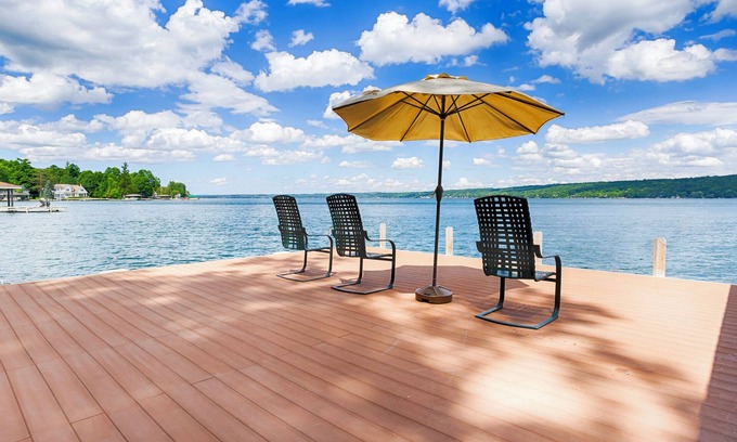 Canandaigua Cottage | Strawberry Cottage - Enjoy Wooded Privacy on Canandaigua Lake!